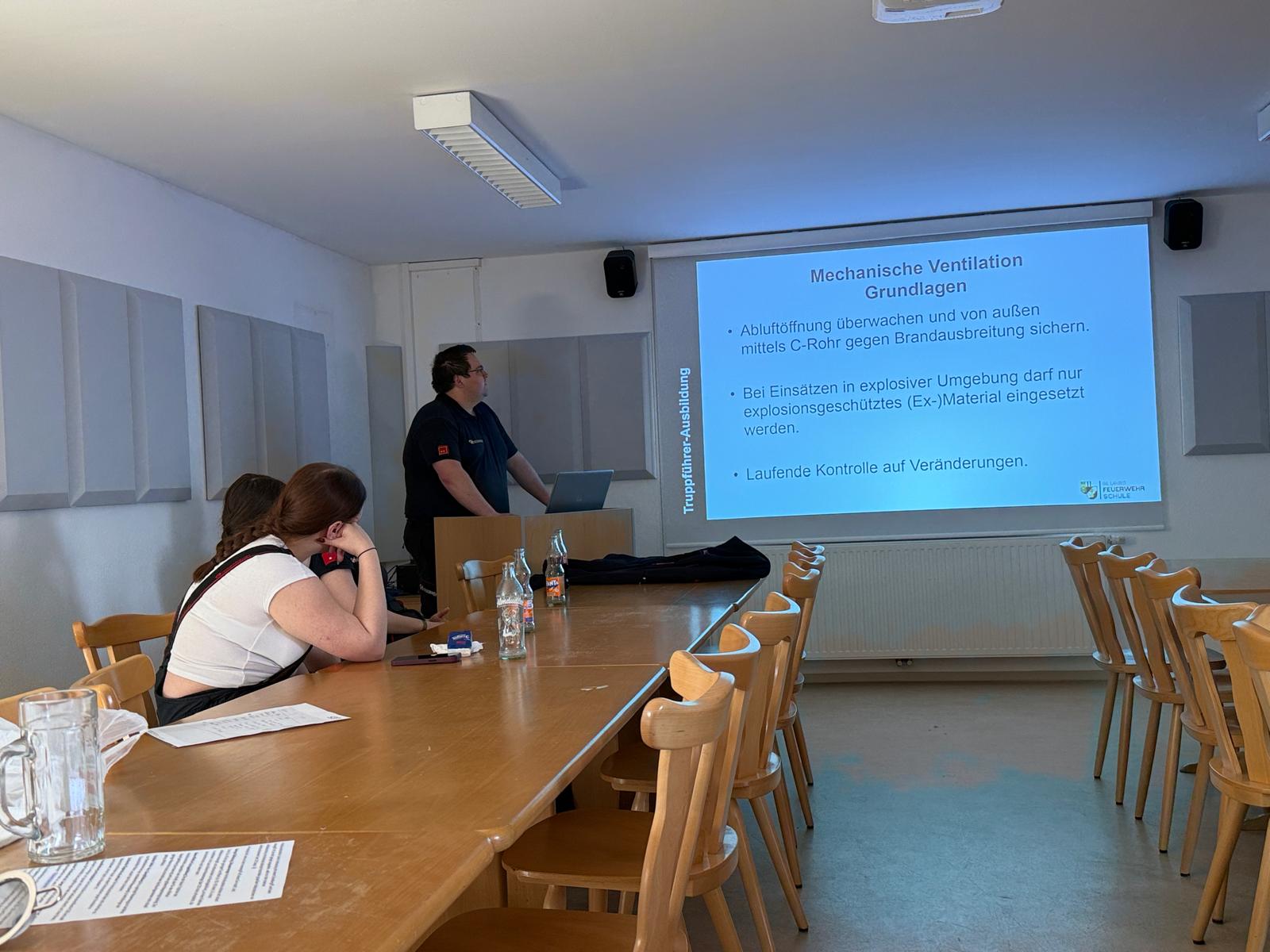 2026 04 18 TF Ausbildung VB (01)